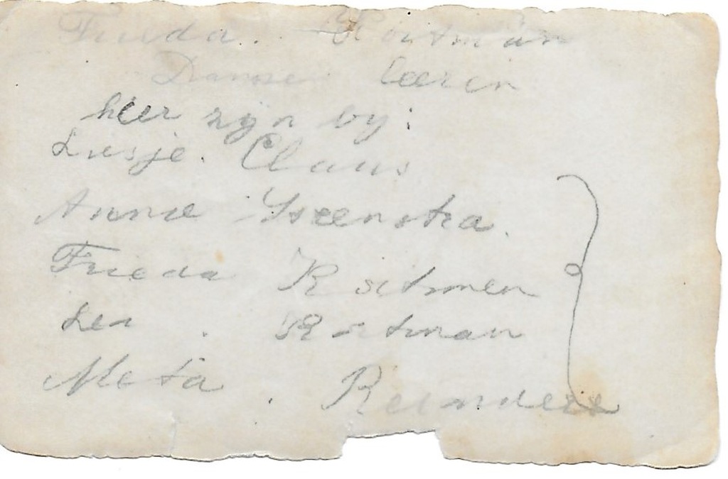 1930 - dansen leren - plein Kijkduinschool (A)