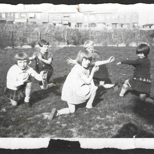 1926 - dansen leren - plein Kijkduinschool