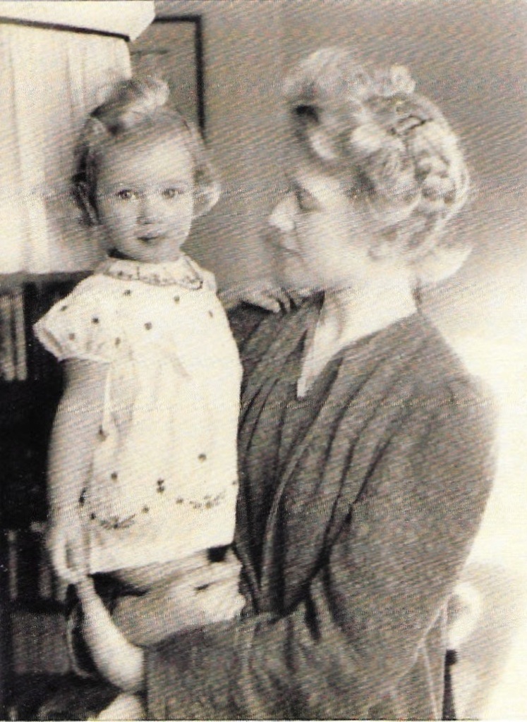 1943 - Frieda met dochter Agnes