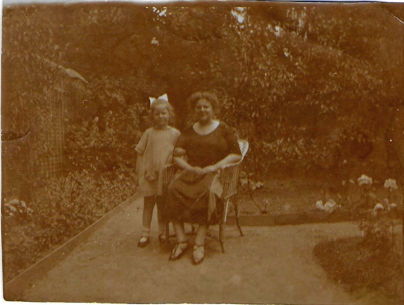Hendrika Marianna Rijn - met moeder Betty
